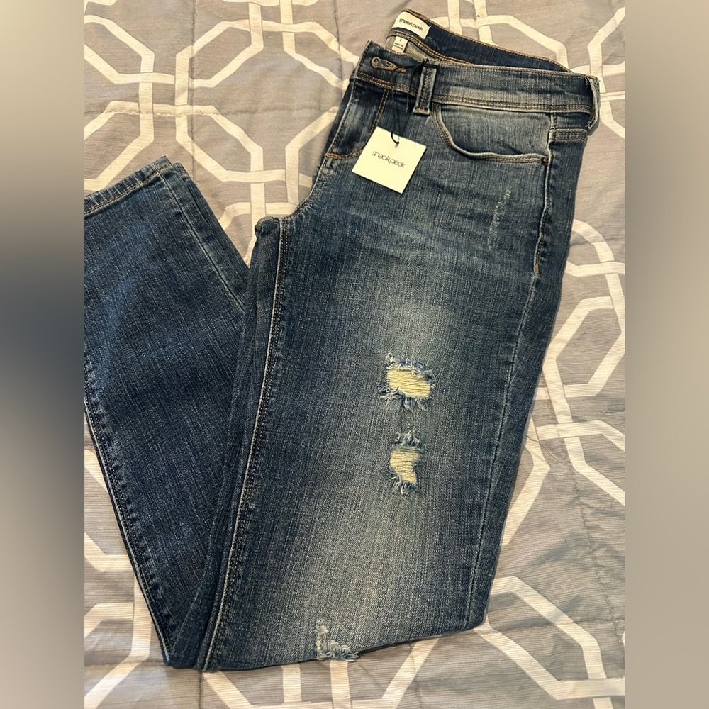 New with tags Sneak Peek Sexy Boyfriend jeans